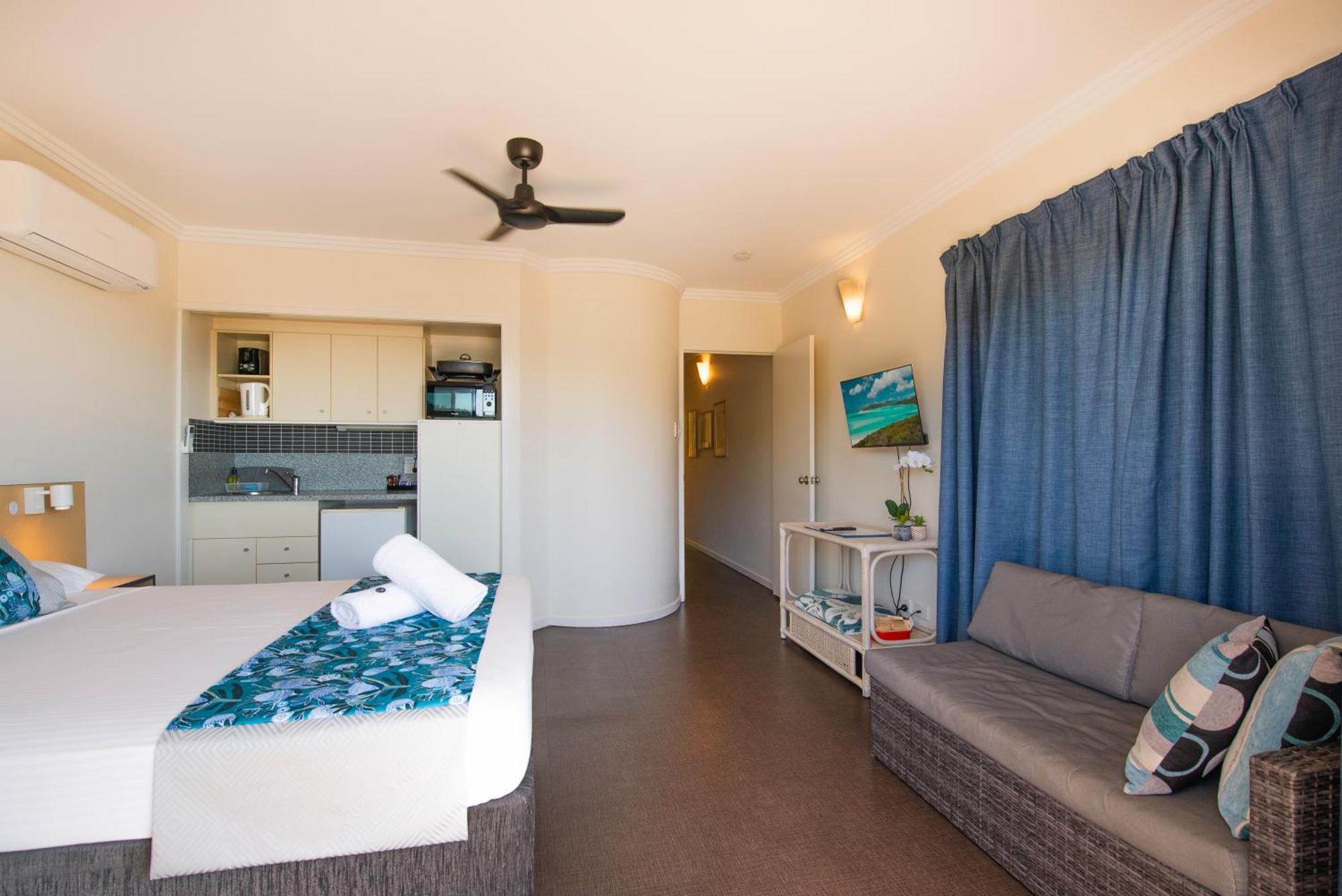 Coral Sea Vista Apartments Airlie Beach Exteriör bild