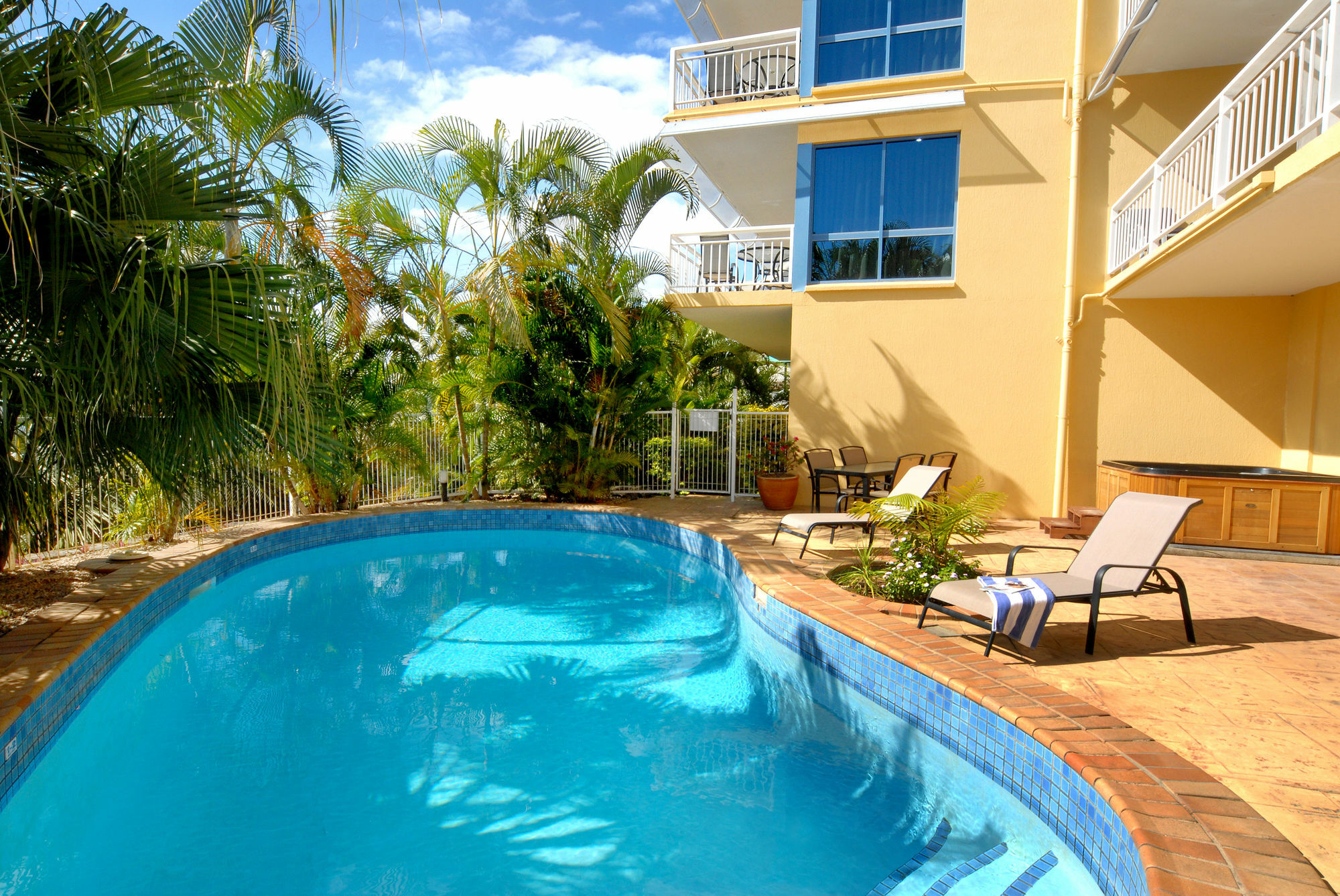Coral Sea Vista Apartments Airlie Beach Exteriör bild