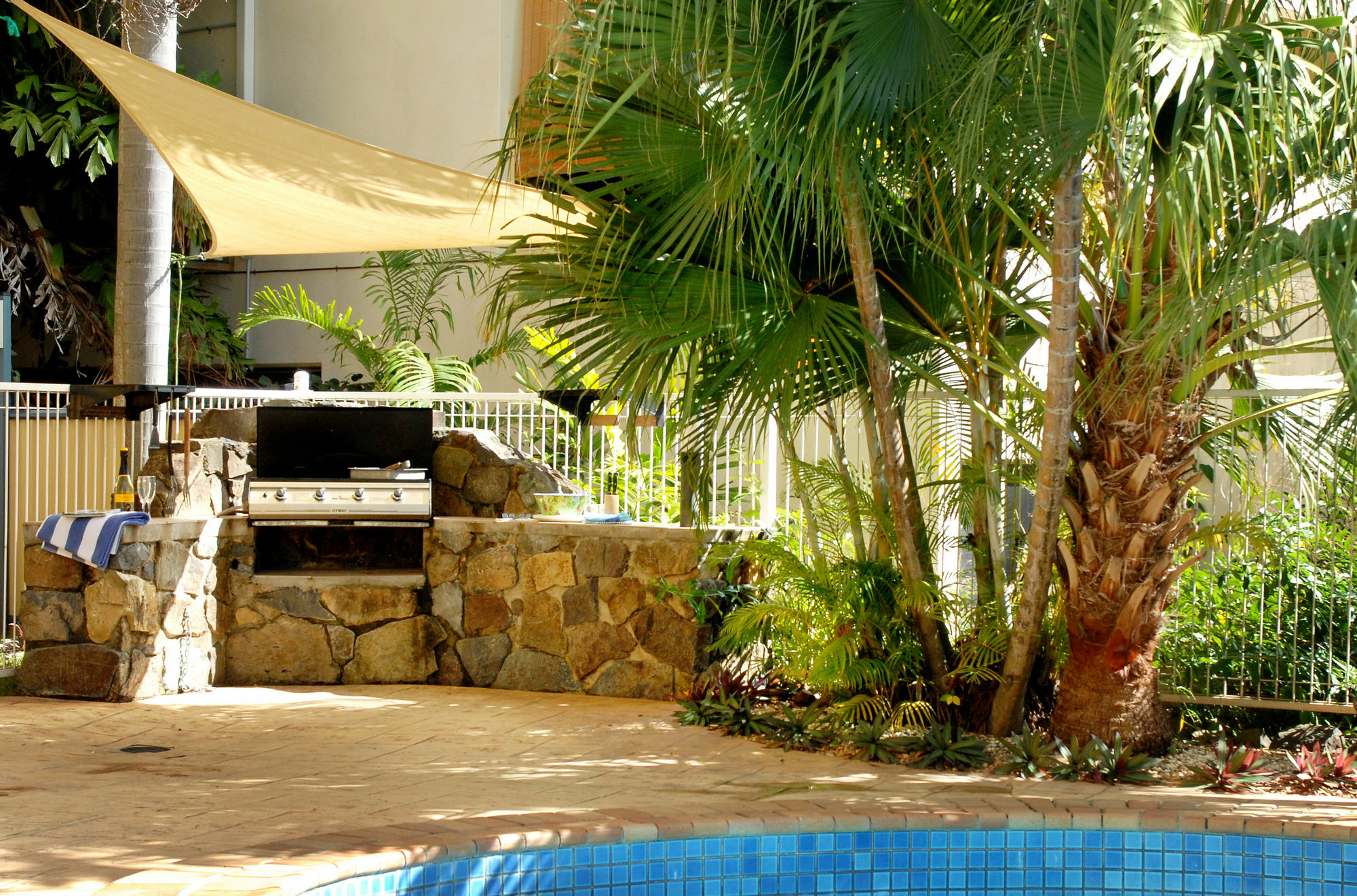 Coral Sea Vista Apartments Airlie Beach Exteriör bild